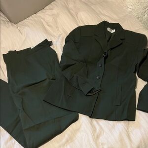 Elegant Dark Green Women's Pantsuit vintage